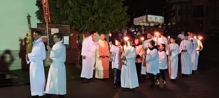 Wigilia Paschalna w parafiach diecezji świdnickiej