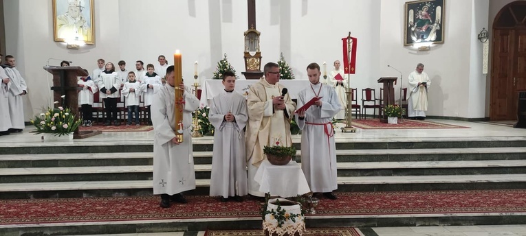 Wigilia Paschalna w parafiach diecezji świdnickiej