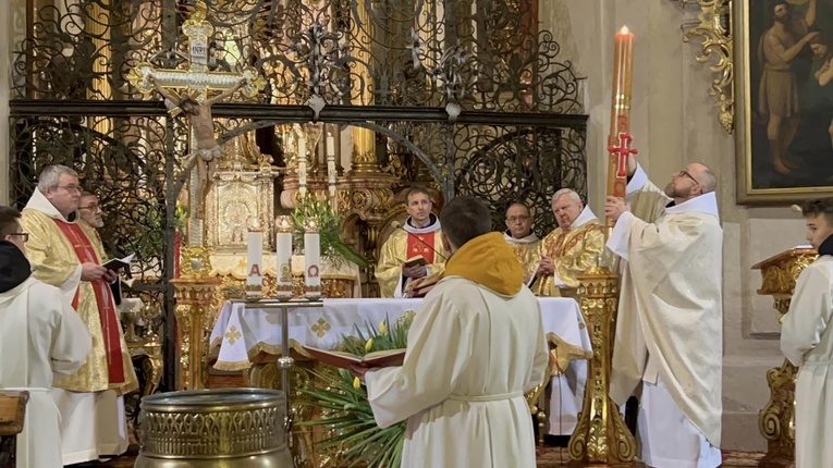 Wigilia Paschalna w parafiach diecezji świdnickiej