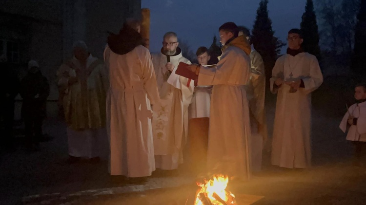 Wigilia Paschalna w parafiach diecezji świdnickiej