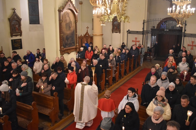 Wigilia Paschalna w parafiach diecezji świdnickiej