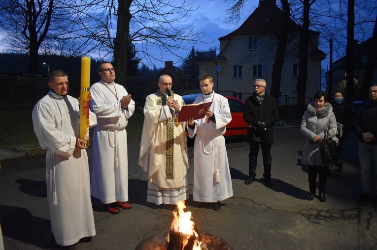 Wigilia Paschalna w parafiach diecezji świdnickiej