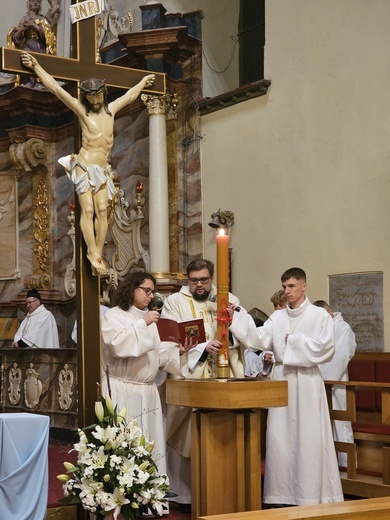 Wigilia Paschalna w parafiach diecezji świdnickiej