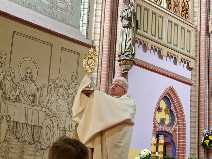 Wigilia Paschalna w parafiach diecezji świdnickiej