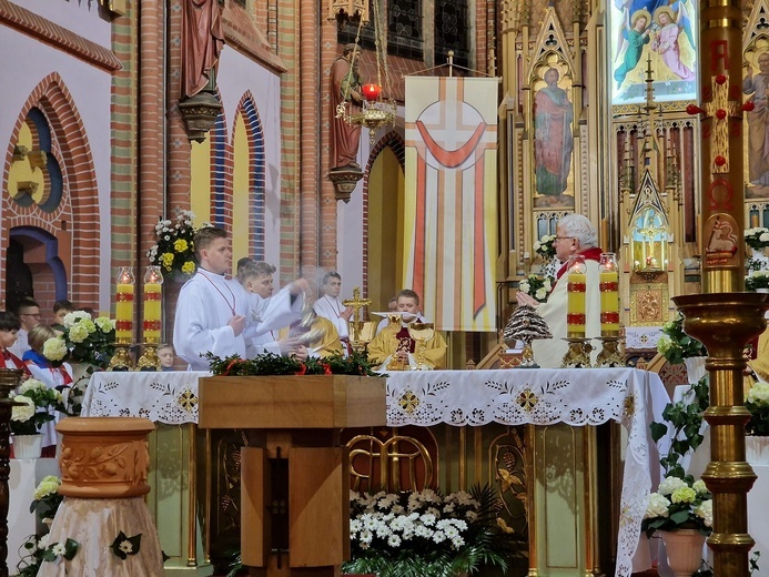 Wigilia Paschalna w parafiach diecezji świdnickiej