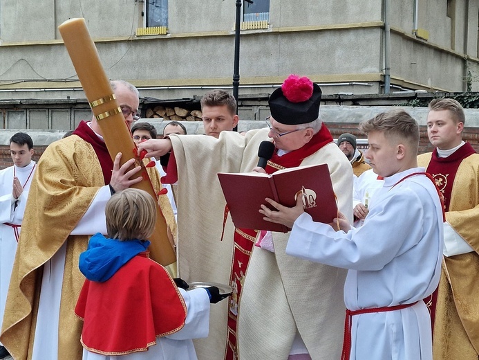 Wigilia Paschalna w parafiach diecezji świdnickiej