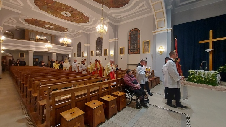 Wigilia Paschalna w parafiach diecezji świdnickiej