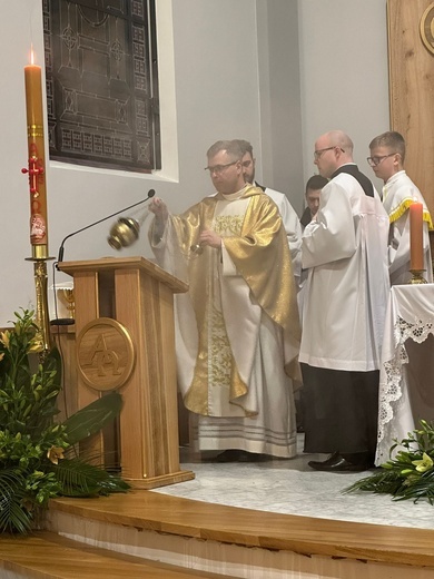 Wigilia Paschalna w parafiach diecezji świdnickiej