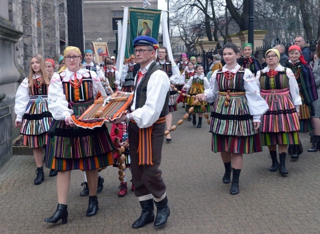 Rezurekcja w kolegiacie św. Bartłomieja w Opocznie