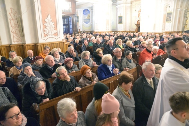 Rezurekcja w kolegiacie św. Bartłomieja w Opocznie