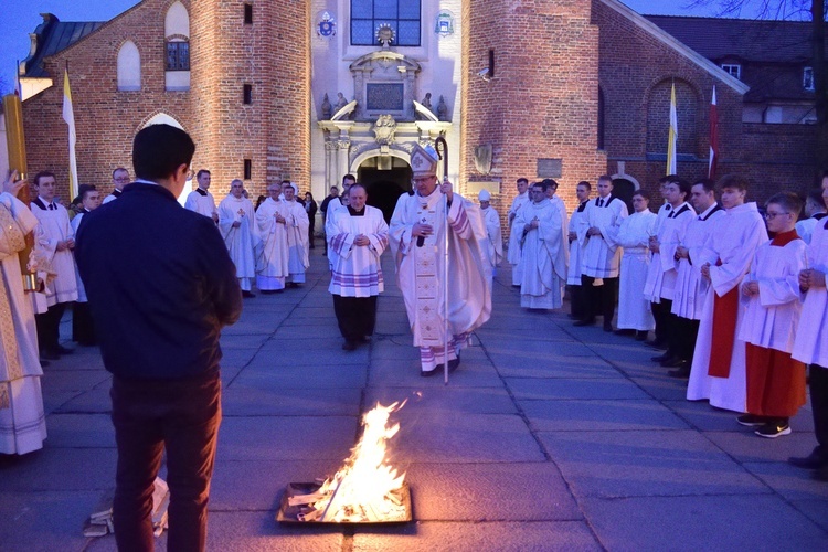 Wigilia Paschalna w archikatedrze oliwskiej