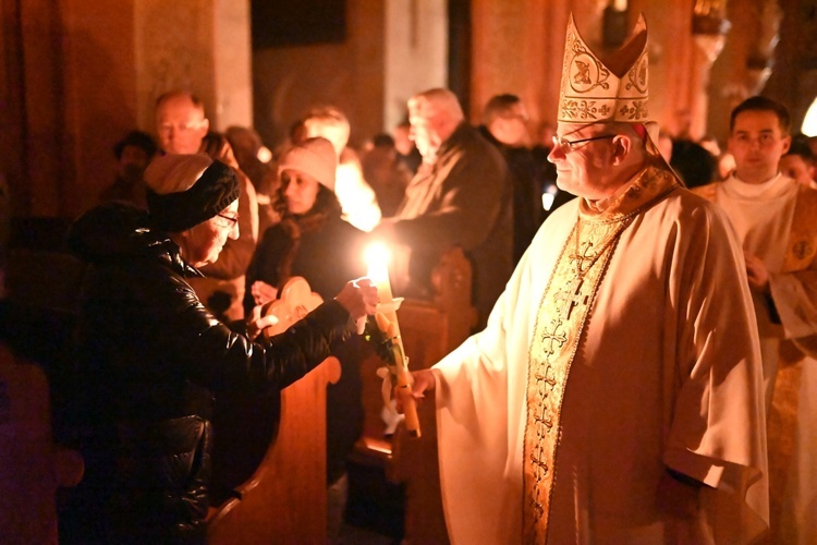 Wigilia Paschalna w świdnickiej katedrze