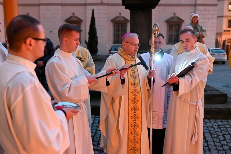 Wigilia Paschalna w świdnickiej katedrze