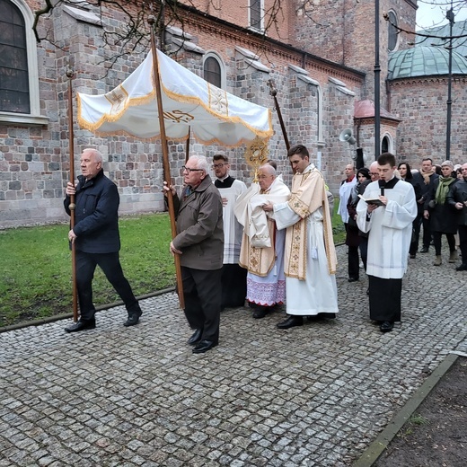 Płock. Rezurekcja w katedrze