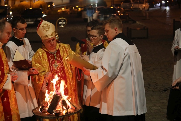 Wigilia Paschalna w bielskiej katedrze św. Mikołaja - 2023