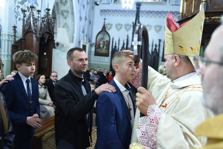 Bierzmowanie w Rzepienniku Biskupim