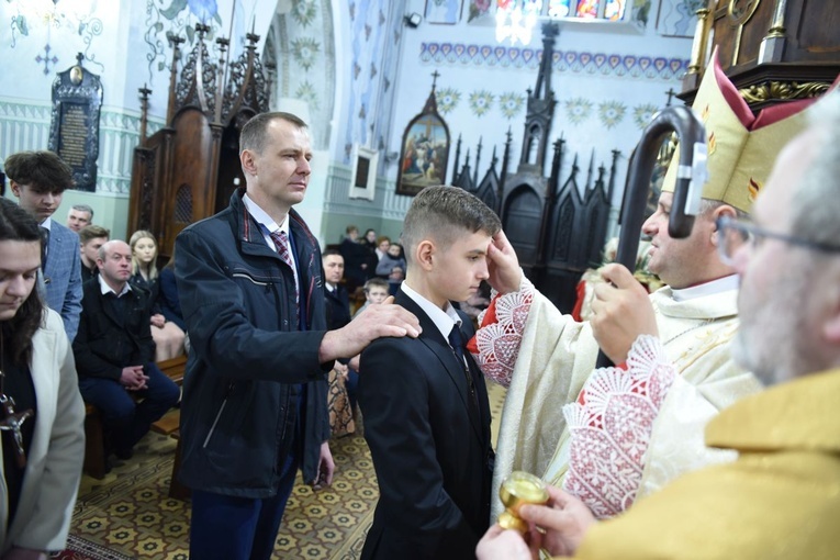 Bierzmowanie w Rzepienniku Biskupim