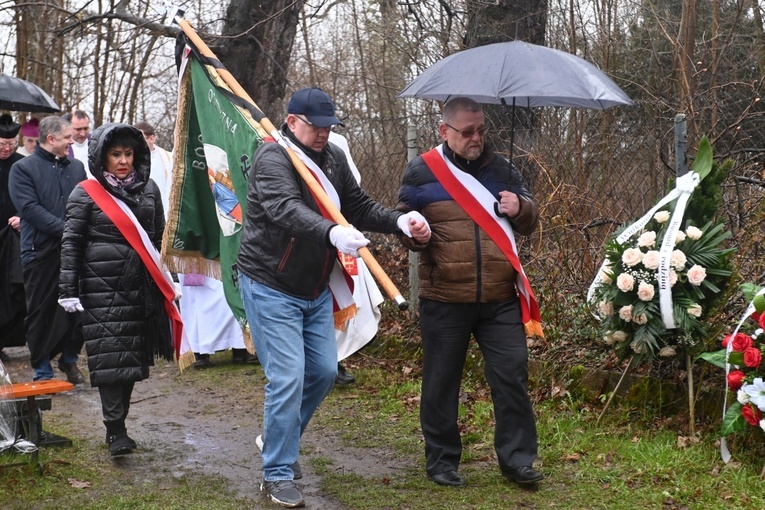 Pogrzeb ks. Stanisława Pająka, który służył na wałbrzyskim Poniatowie 43 lata