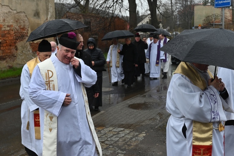 Pogrzeb ks. Stanisława Pająka, który służył na wałbrzyskim Poniatowie 43 lata