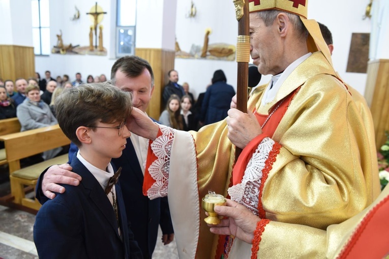 Bierzmowanie w Jurkowie koło Czchowa