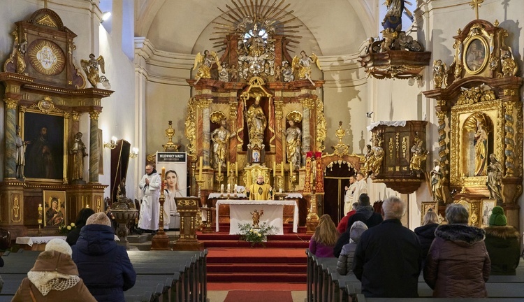 Świerki. Zawierzyli kapłanów Matce Bożej