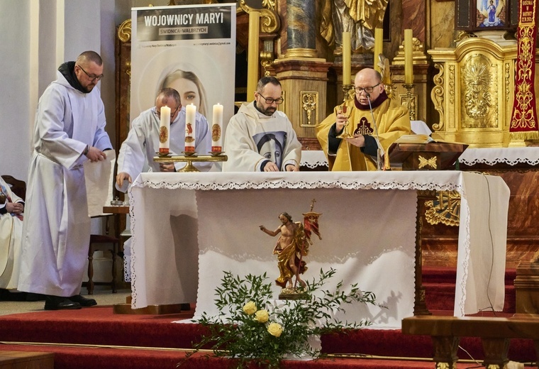 Świerki. Zawierzyli kapłanów Matce Bożej