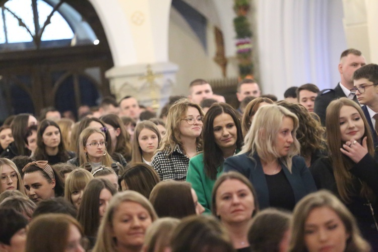 Bierzmowanie w Ciężkowicach