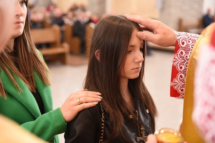Bierzmowanie w Męcinie