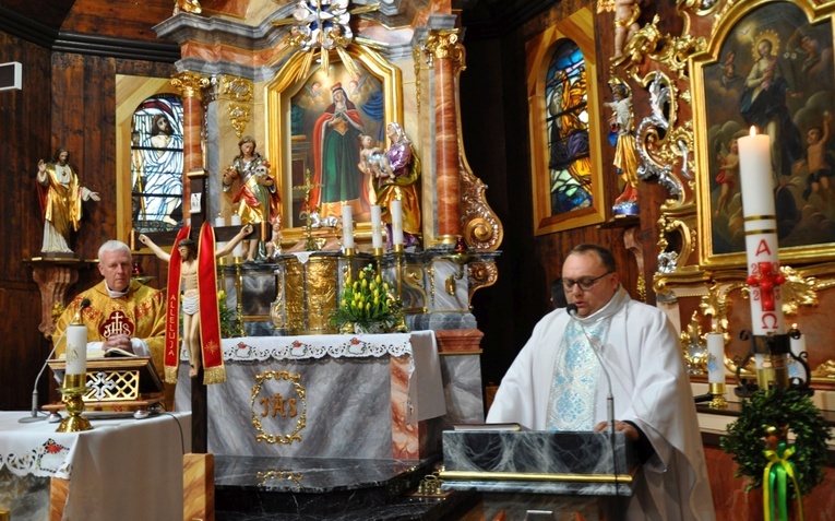 400-letni dzwon wrócił do parafii Radoszowy