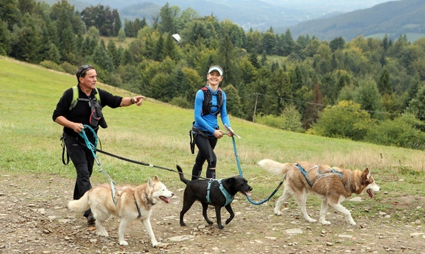 Lubliniec. Inauguracja zawodów Pucharu Polski w Dogtrekkingu