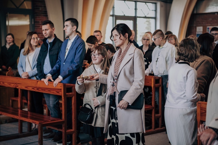 Bierzmowanie osób z niepełnosprawnością w Skierniewicach