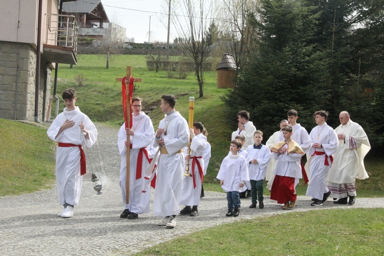 Kamionka Wielka. Wprowadzenie relikwii św. Faustyny