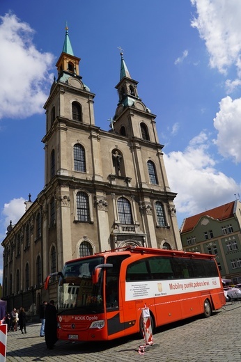 Brzeg. Spokrewnieni z Miłosierdziem