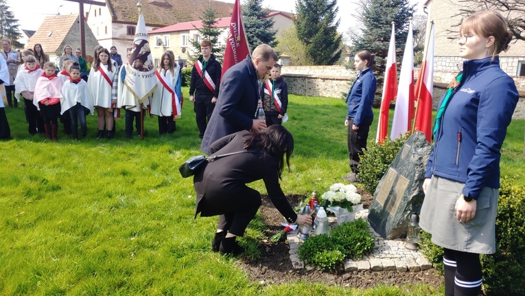 Oleszna. Uczcili ofiary Katynia i Smoleńska