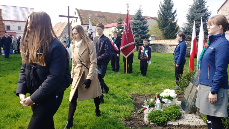 Oleszna. Uczcili ofiary Katynia i Smoleńska