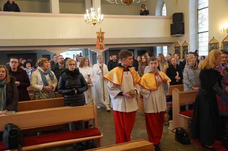 Bp Piotr Wawrzynek we Wrocławiu-Pawłowicach