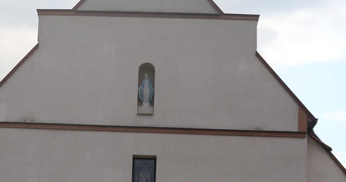 Konsekrowano kościół w podkrakowskim Bęble