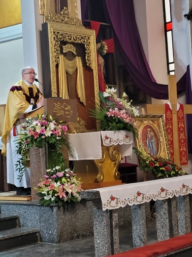 Bierzmowanie i peregrynacja symboli ŚDM