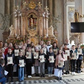 "Spokrewnieni z Miłosierdziem". Modlitwa, dar z siebie i dziecięca twórczość