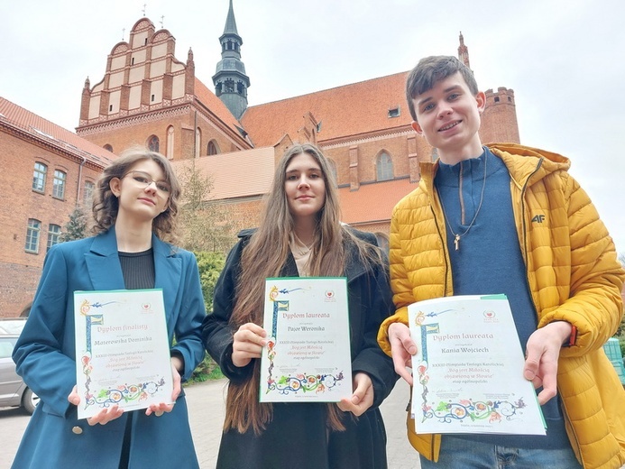 Od lewej: Dominika Materowska, Weronika Pajor i Wojciech Kania.