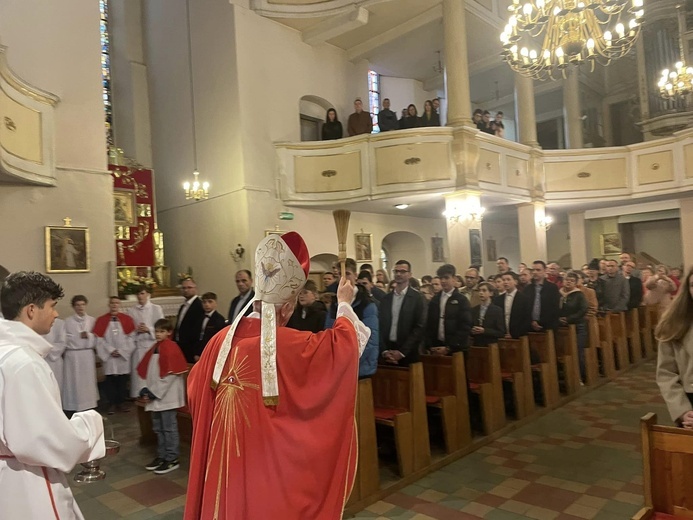 Świebodzice. Bierzmowanie u świętych ap. Piotra i Pawła