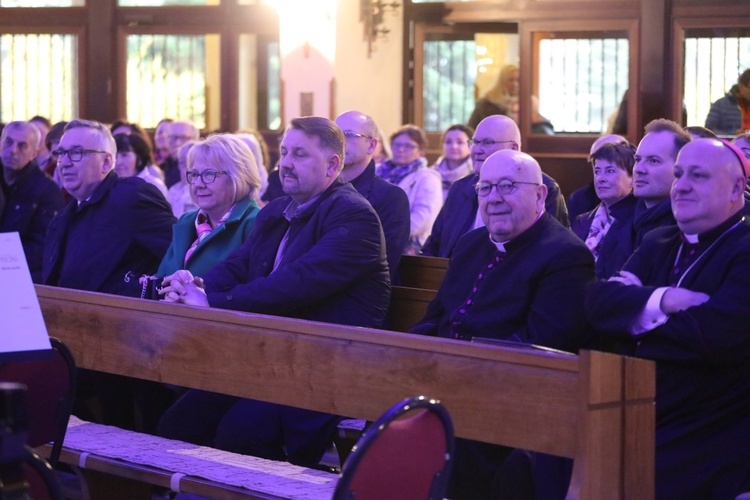 Wśród słuchaczy znalazło się wielu szacownych gości.