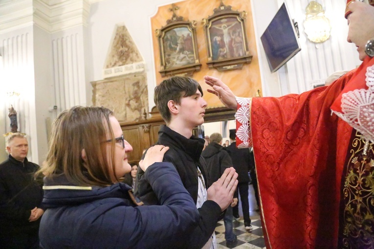 Bierzmowanie u św. Mateusza 