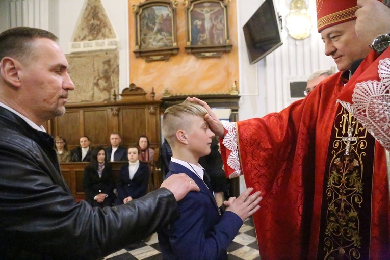 Bierzmowanie u św. Mateusza 