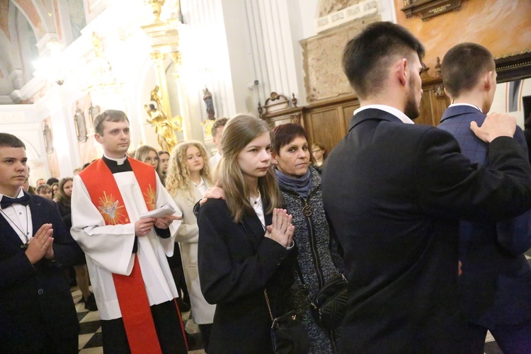 Bierzmowanie u św. Mateusza 