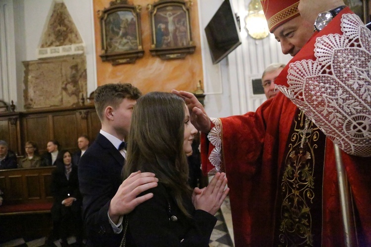 Bierzmowanie u św. Mateusza 