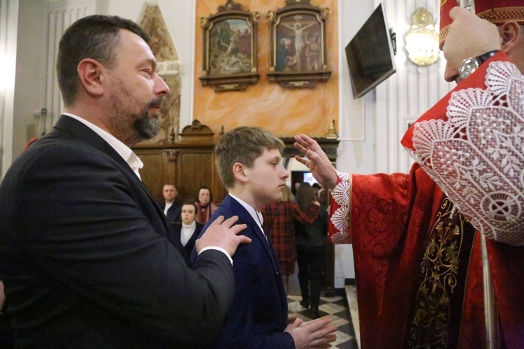 Bierzmowanie u św. Mateusza 