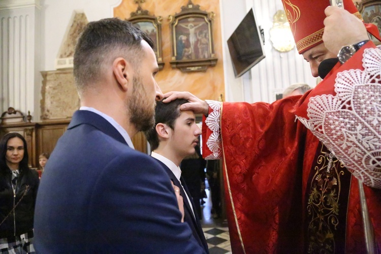 Bierzmowanie u św. Mateusza 