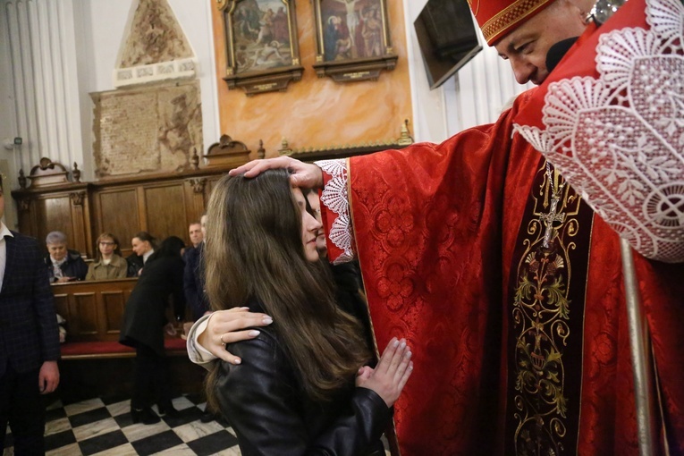 Bierzmowanie u św. Mateusza 