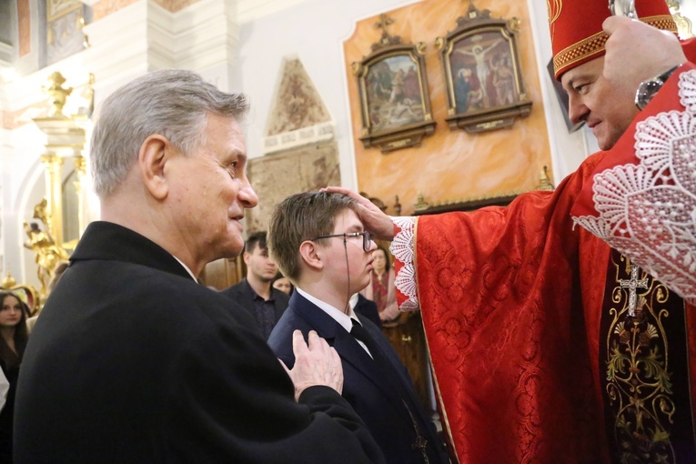 Bierzmowanie u św. Mateusza 